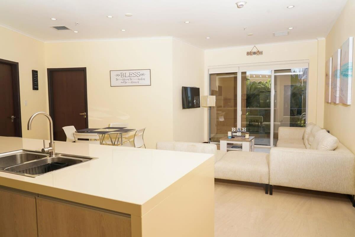 Beautiful Apartment In Eagle Beach Levent Palm Beach Buitenkant foto