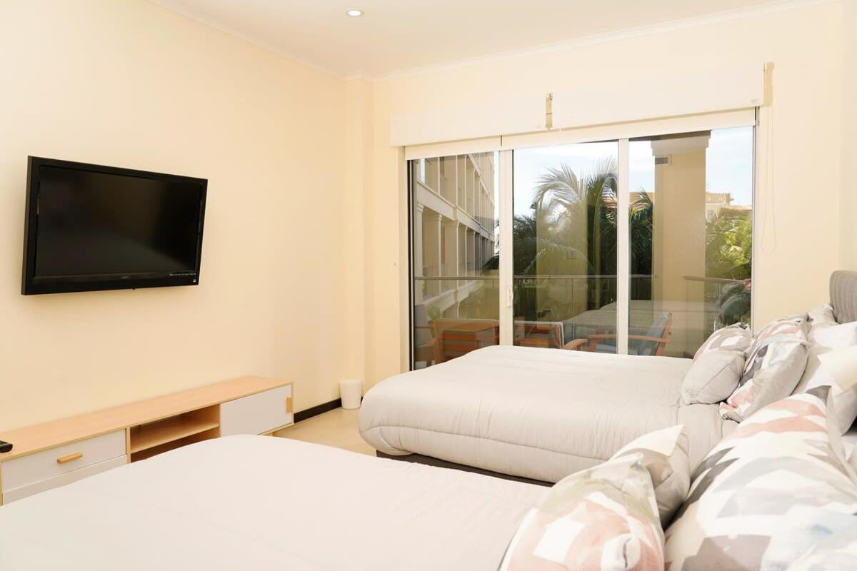 Beautiful Apartment In Eagle Beach Levent Palm Beach Buitenkant foto
